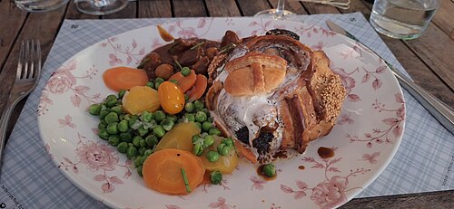 Luzerner Chügelipastete, a puff-pastry pie filled with a creamy meat stew